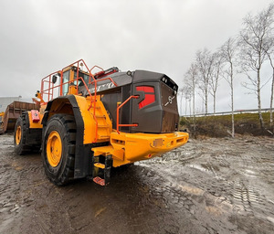 Cargadora de Ruedas Delantera Volvo L350H Diésel con Sistema Hidráulico HYDAC y Control PLC de Alta Eficiencia - Product Image 3