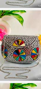 Royal Luxury Mother of Pearl Clutch Handbag with Detachable Shoulder Chain and Elegant Shell Inlay - Product Image 4