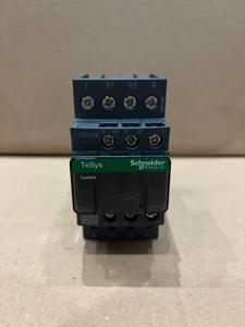 Contacteur TeSys D Control LC1D258M7 3P 258A AC-1 220V 50/60Hz Triphasé avec Capacité de Coupure - Product Image 2