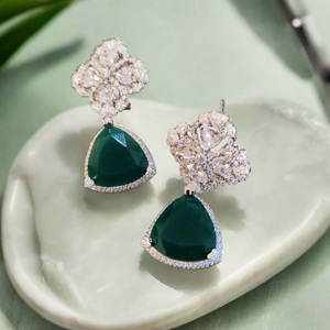 Pendientes de Plata 925 con Baño de Rodio y Cristal Verde en Forma de Lágrima, Joyería de Lujo para Mujer - Product Image 1