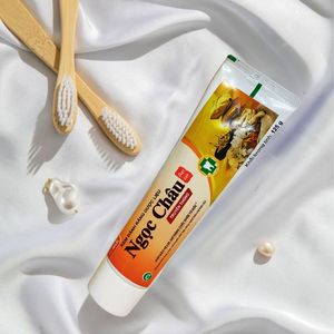 Pasta Dental Herbal Premium con Extracto Natural de Plantas, la Más Vendida, Cuidado Bucal Completo, Blanqueamiento, Dientes Fuertes, Aliento Fresco, Uso Diario - Product Image 3