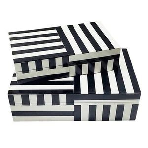 Caja marroquí con incrustaciones de hueso, caja de almacenamiento decorativa hecha a mano, organizador de joyas con diseño único, accesorio de lujo para el hogar. - Product Image 4