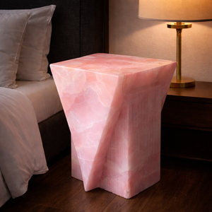 Mesa Auxiliar Moderna Geométrica de Ónix Rosa Ecológica de Lujo, Mesa de Noche, Mesa de Acento para el Dormitorio, Muebles Personalizados Agra Heritage - Product Image 1