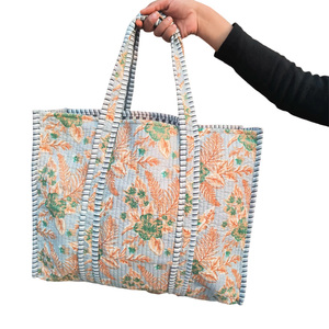 Sac fourre-tout matelassé en coton léger et réutilisable, motif floral, pour le quotidien, les courses et les voyages, écologique et durable, vente en gros - Product Image 6