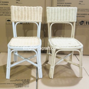 Chaises en rotin faites à la main pour enfants, idéales pour la location événementielle, les fêtes d'anniversaire, les cérémonies de mariage, la décoration d'événements bohèmes. - Product Image 6
