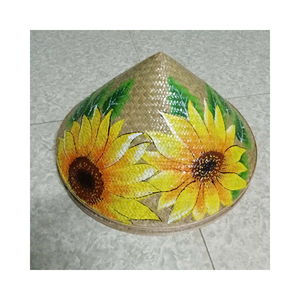 Chapeau conique en feuilles de palmier naturelles, chapeau en paille fait main, design traditionnel vietnamien pour l'agriculture, le jardinage, la plage et les voyages - Product Image 4