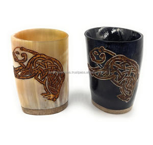 Vaso de Cerveza Vikingo de Cuerno de Búfalo, Vaso Medieval Hecho a Mano - Product Image 2