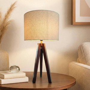 Lampe de table LED sur trépied en bois avec abat-jour en tissu - Bras flexible européen, lumière blanc chaud, fonctionne sur piles, recharge USB, écologique pour la maison - Product Image 1