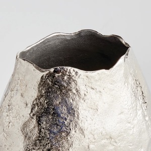 Vase de table moderne irrégulier en métal transparent, porte-fleurs décoratif, qualité export, luxe élégant, haut de gamme - Product Image 4