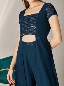 Combinaison pour femme en georgette, vert sarcelle, ornée, à col carré, manches courtes, avec découpes, coupe décontractée et classique - Product Image 3
