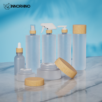 Emballage de luxe pour soins de la peau : Bouteille et pot en plastique pour lotion, gel douche, masque facial, avec bouchon sécurité enfant et impression personnalisée