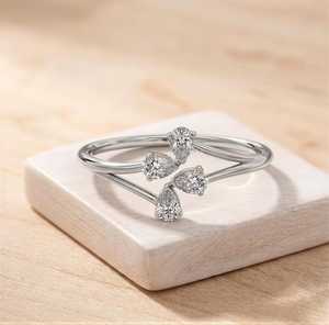 Anillo de Compromiso con Diamante Cultivado en Laboratorio de 1 Quilate, Corte Pera, Engaste de 3 Puntas, Oro de 10K, 14K o 18K, Certificado IGI, para Mujer - Product Image 2