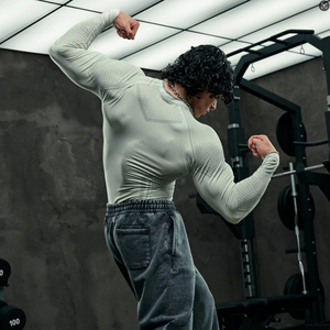 T-shirt moulant sans couture à manches longues pour homme OEM ODM, séchage rapide, idéal pour l'entraînement, la gym, le sport, sous-vêtement de fitness - Product Image 6