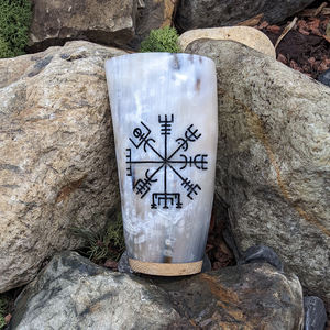 Verres à corne à boire écologiques de style animal sculpté biologique naturel corne de buffle taille personnalisée en gros - Product Image 1