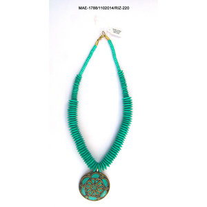 Collar Exclusivo de Cuentas de Hueso Indio con Colgante de Flor, Joyería para Mujer, Diseño de Corazón Chapado en Bronce Antiguo, Venta al por Mayor - Product Image 2