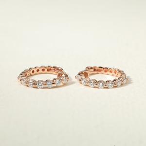 Elegantes Pendientes de Aro con Diamantes, Oro Rosa Sólido de 14K, Aros Minimalistas con Diamantes, Delicados, para Uso Diario, Regalo de Aniversario o Boda - Product Image 1