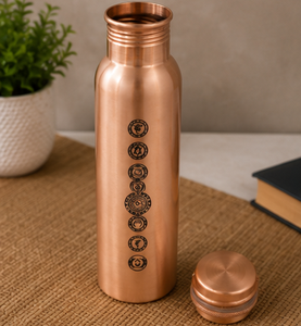 Botella de Cobre Hecha a Mano para Hidratación con 7 Chakras, Botella de Cobre Hermética, Botella de Cobre Hecha a Mano con Acabado Liso - Product Image 1