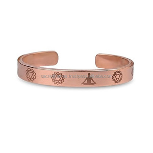 Bracelet manchette en cuivre pur gravé 7 chakras fait main, bijoux spirituels de méditation et de bien-être, vente en gros directe usine - Product Image 4