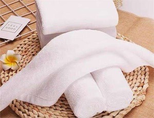 Toallas de Mano de Algodón Blanco al por Mayor, 550 GSM, Toallas de Rizo Absorbentes de Primera Calidad para Hoteles y Restaurantes Comerciales - Product Image 5