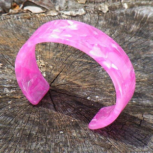 Brazalete de Resina Sombreada Hecho a Mano en India, Joyería Fina, Brazaletes con Dijes, Estilo Simple, Alta Calidad - Product Image 2