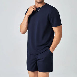 T-shirt bleu marine uni à manches courtes pour hommes, ensemble 2 pièces assorti avec short, tenue de sport, de gym, d'entraînement - Product Image 2