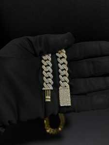 สร้อยคอเงินแท้ 925 ชุบทอง ประดับเพชรโมอิสซาไนต์ แบบ Cuban Link  ฝังเพชรเต็มเส้น รับรองโดยผู้ตรวจสอบอิสระ เครื่องประดับฮิปฮอปสำหรับทุกเพศ - Product Image 3