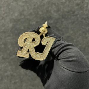 Luxe 14k 18k Argent Massif Personnalisé RJ Lettre VVS Diamant Pendentif Mignon Style Hip Hop Moissanite pour Hommes et Femmes - Product Image 1