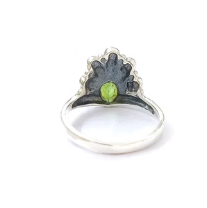 Green <b>Peridot</b> Gemstone <b>Ring</b> 925 Sterling Silver Handmade Unique Minimal Style Jewelry - Product Image 4