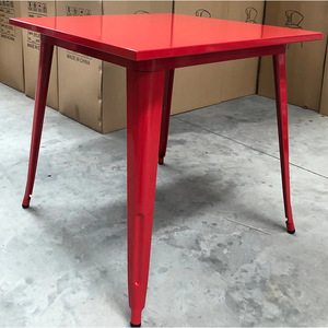 Sillas de Hierro de Estilo Industrial Baratas, Apilables, Juego de Mesa y Sillas de Bistró Vintage para Restaurantes, 5 Piezas - Product Image 6