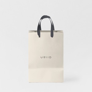 Bolsa de compras Yurid Ivory-Solución elegante y práctica para llevar sus elementos esenciales - Product Image 1