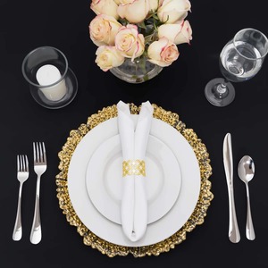 Assiette de présentation blanche de luxe avec bordure artistique dorée, idéale pour table à manger et base décorative de service, provenant d'Inde - Product Image 2