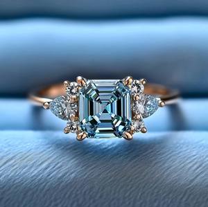 Bague de fiançailles et de mariage vintage de luxe en argent sterling 925 avec moissanite bleue taille Asscher et halo carré pour femme - Product Image 2