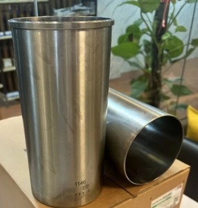 กระบอกสูบเครื่องยนต์ดีเซลอุตสาหกรรม D1146 ขนาดเส้นผ่านศูนย์กลาง 111 มม. ผู้ผลิต OEM - Product Image 1