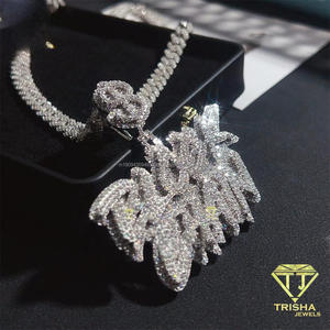 Colgante Personalizado con Nombre en Diamante Moissanite al por Mayor, con Diseño de Letra en Letras Mayúsculas, Brillante y Elegante - Product Image 4