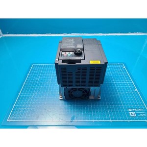 Variateur de fréquence compact Mitsubishi FREQROL-E700 d'occasion – Pièces d'équipement semi-conducteur Legacy - Product Image 1