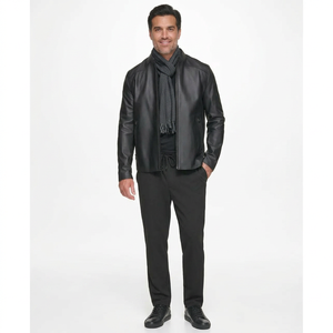 Blouson de motard en cuir élégant et audacieux pour homme, disponible en rouge, noir et marron, style urbain, avec poignets ajustables et fermeture éclair. - Product Image 6