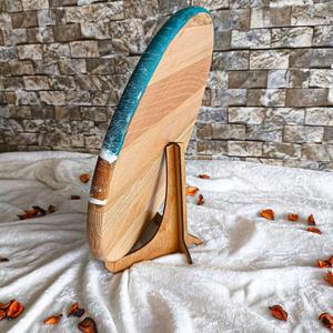 Planche à découper artisanale en bois naturel et résine, durable, pour la préparation des aliments (légumes, fruits, viande) - Product Image 4