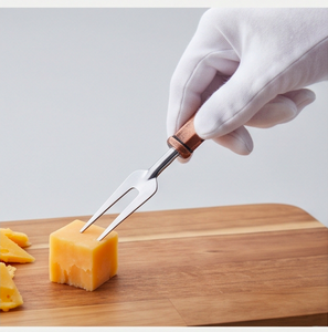 Ensemble de 4 couteaux à fromage avec manches en cuivre, lames en acier inoxydable, fourchettes, spatule, outils à fromage, ustensiles de cuisine - Product Image 5