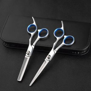 Kit de Ciseaux de Coiffure Professionnels pour Usage Domestique – Ciseaux de Coiffure, Tondeuse, Rasoir et Ciseaux à Effiler pour Barbiers - Product Image 1