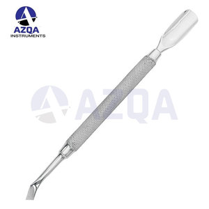 Pousse-cuticules et nettoyeur d'ongles double extrémité en acier inoxydable avec poignée texturée pour manucure et soin des ongles professionnels - Product Image 3
