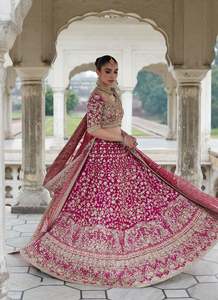 Lehnga choli nupcial pakistaní hecho a mano - Product Image 5