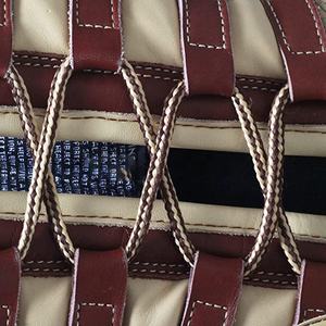 Guantes de boxeo de entrenamiento de combate personalizados profesionales Guantes de boxeo de cuero real con cordones - Product Image 5