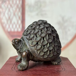 Brûleur d'encens Bakhoor d'intérieur de haute qualité, écologique et durable, conçu pour les copeaux d'Oud, au parfum durable et au design attrayant - Product Image 1