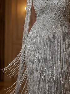 ชุดราตรีหรูหราประดับเลื่อมสีโรสโกลด์แบบใหม่ปี 2026 ชุดออกงานพรอมผ่าสูง คอวีทรงสง่างาม ยาวลากพื้น เหมาะสำหรับงานกาล่า ปาร์ตี้ B2B - Product Image 3