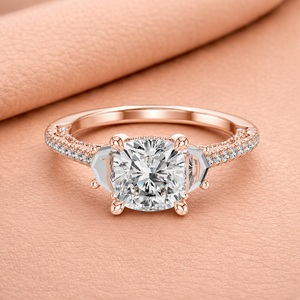 Bague de fiançailles de luxe en or rose avec moissanite taille coussin et halo caché pavé, bijoux de mariage pour femme - Product Image 1