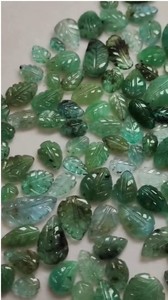 Amatista verde tallada de 273 ct, Hojas talladas de esmeralda de 140 ct, Esmeralda tallada redonda de 48 ct - 3 lotes de gemas - Product Image 3