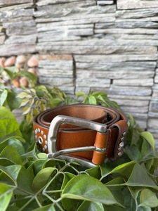 Cinturón Vaquero Occidental de Cuero Genuino con Hebilla de Aleación con Anillo en D y Tachuelas, Estilo Vintage Occidental, Ancho Personalizable de 40-50 Pulgadas de Largo - Product Image 5