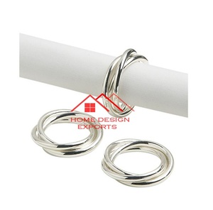 Anneau de serviette en métal finition argent brillant pour la décoration de la maison, des hôtels, des fêtes et des événements - Product Image 1