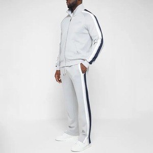 Survêtement gris clair pour homme, manches longues, coupe classique, design rayé sportif, respirant, polyester et coton, idéal pour le printemps - Product Image 1