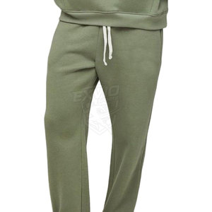 Ensemble de survêtement confortable pour homme avec un design tendance et une coupe extensible, parfait pour se détendre toute la journée - Product Image 6